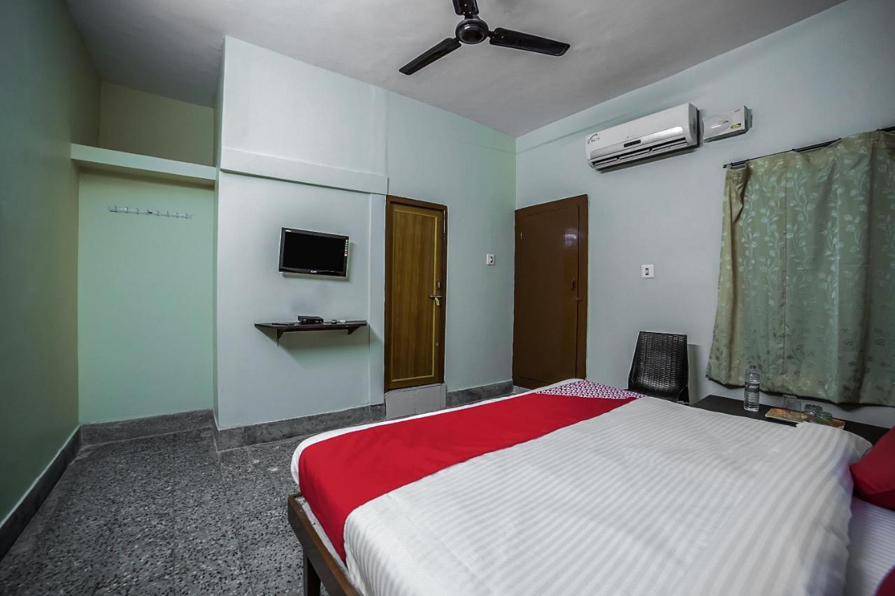 Oyo 13374 Vididhi Hotel Визакхапатнам Екстериор снимка