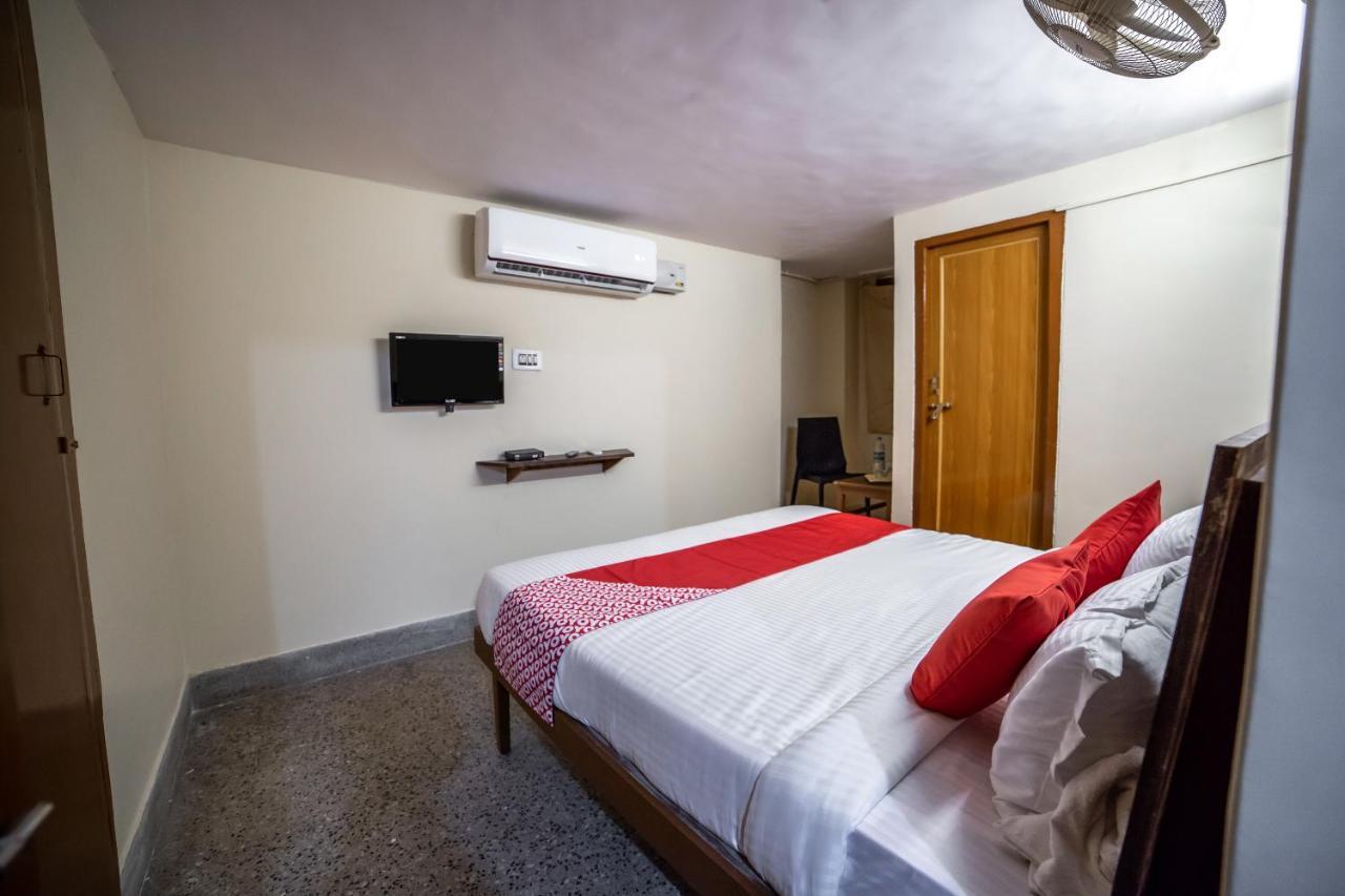 Oyo 13374 Vididhi Hotel Визакхапатнам Екстериор снимка